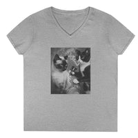 Load image into Gallery viewer, Gray t-shirt with a graphic of two cats on a white background